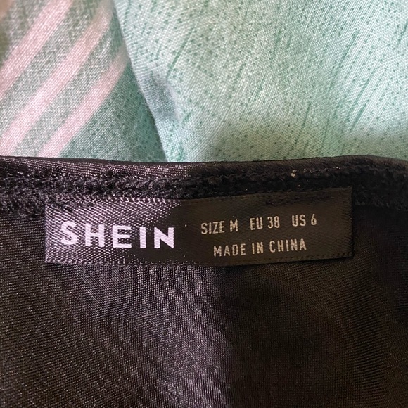 New black satin cowneck dress w. Adjustable straps - Picture 4 of 4